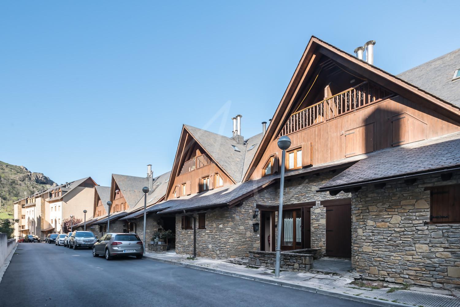 Casa Garona By Seamount Rentals Босост Екстериор снимка