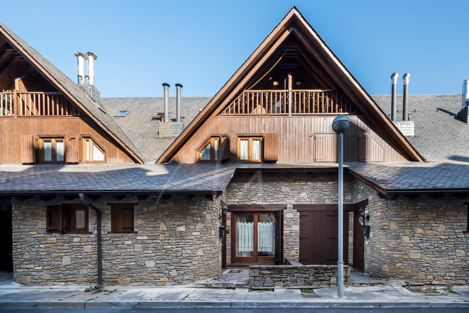 Casa Garona By Seamount Rentals Босост Екстериор снимка